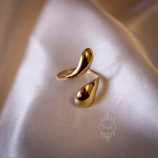 Adjustable statement ring