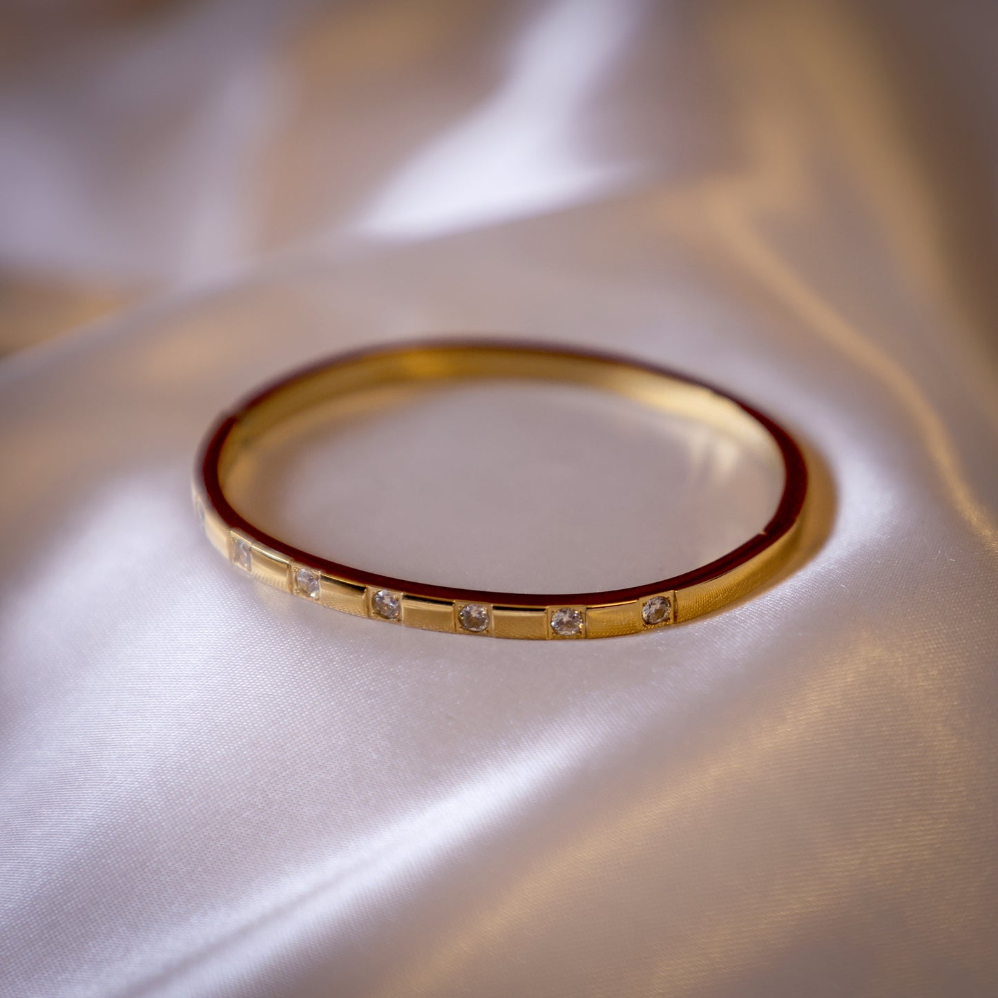 Stainless steel elegant kada with white stones