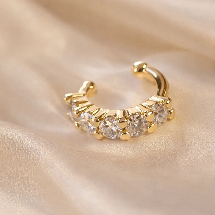 Simple stoned cuff