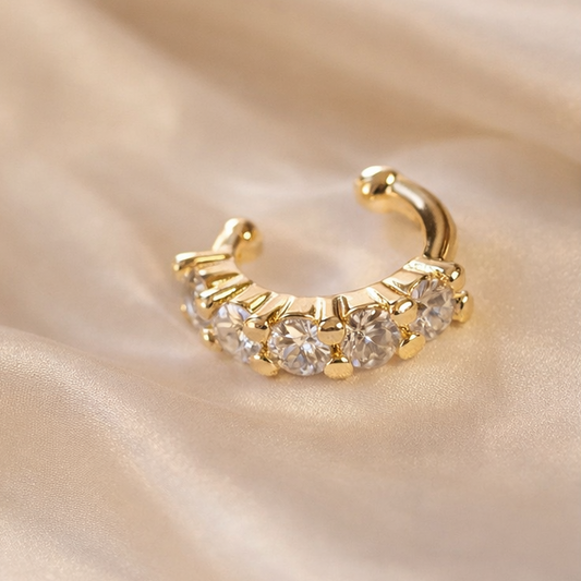Simple stoned cuff
