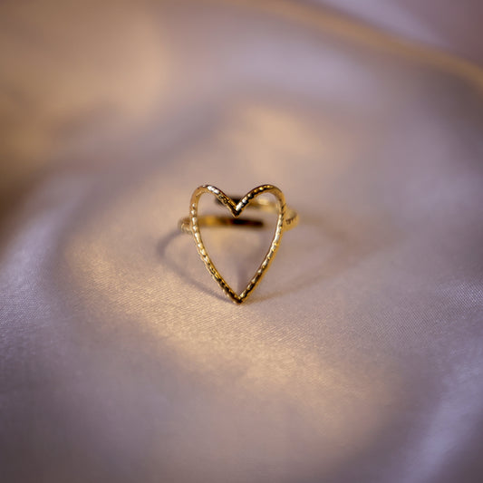 Simple and elegant ring with a heart shape design
