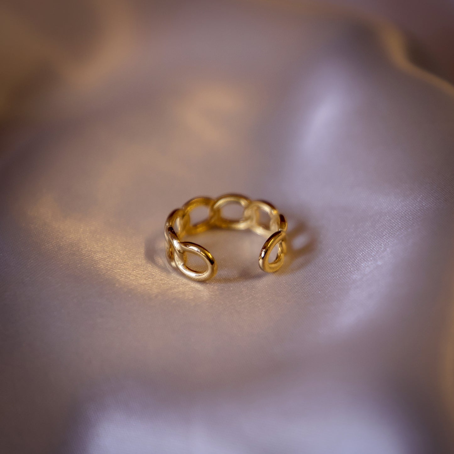 Simple anti tarnish ring