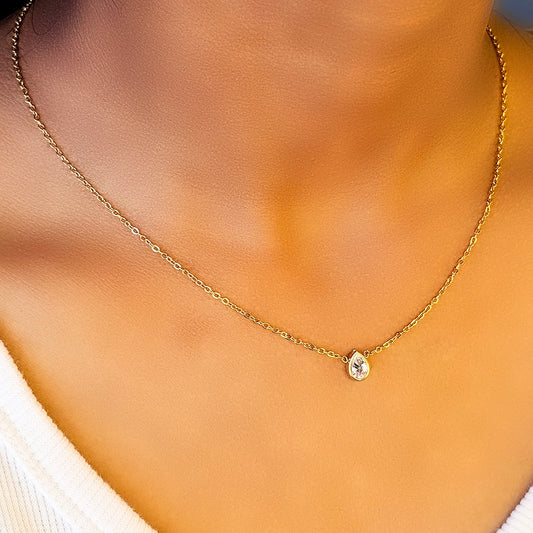 Simple chain with raindrop pendant