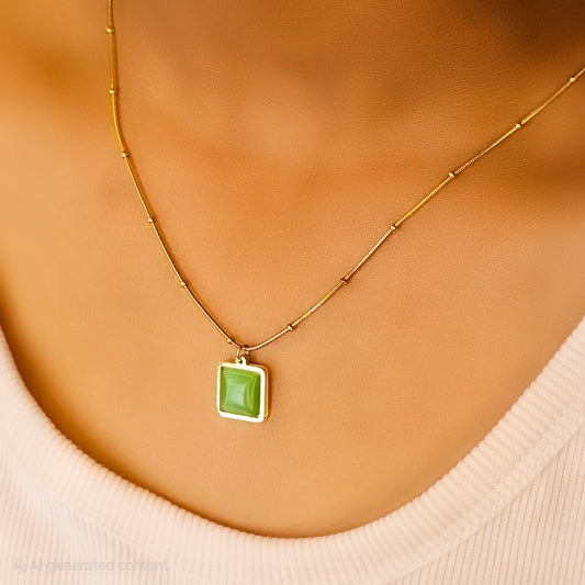 Green Pendent Chain Necklace
